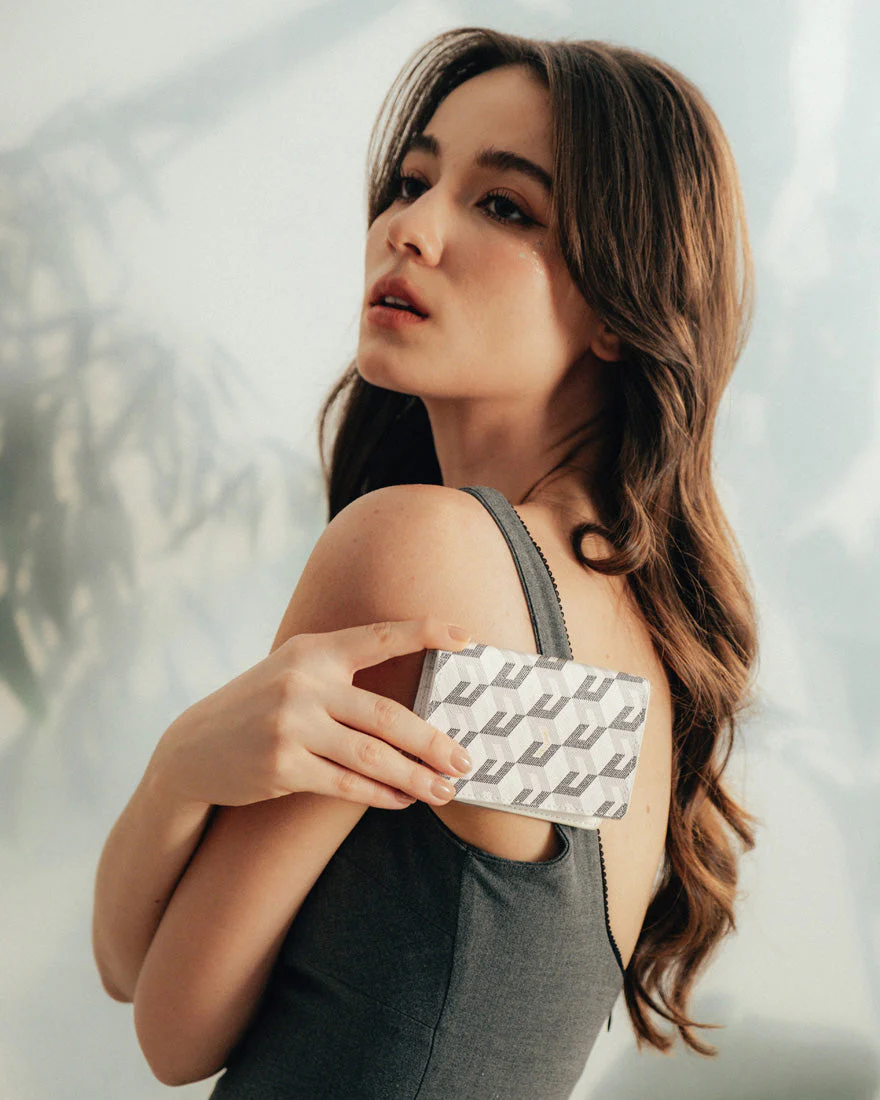 Rossi Bifold Cardholder - Image 59